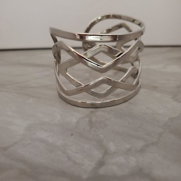 ✨ Lia Sofia Silver Cuff Bracelet ✨ - Picture 7 of 8